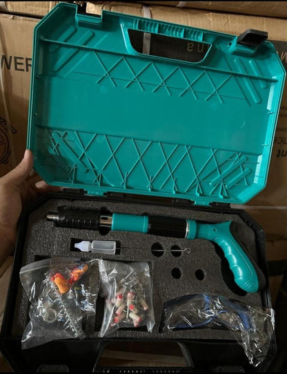Heavy-Duty Nail Gun Kit – Manual Concrete Steel Nailing Tool with Accessories